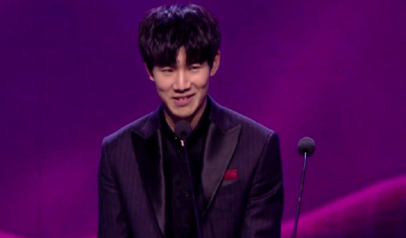 运动员在重 运动员在重